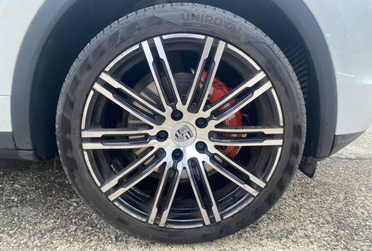 Porsche Cayenne S Hybrid 3.0 DFI V6 380 CH ATTELAGE - COMMANDE AU VOLANT