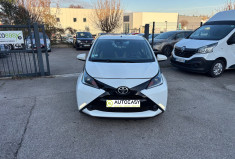 Toyota Aygo 1.0 / 69 CH / X-PLAY / BOITE AUTO