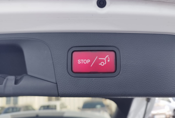 Mercedes GLC 300e 4 MATIC AMG Line * Carplay * EQ POWER* ATTELAGE HAYON ELEC