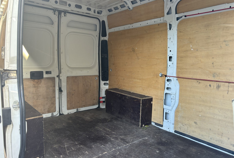 Peugeot Boxer Fg II 330 L2H2 2.2 BlueHDi S&S Premium