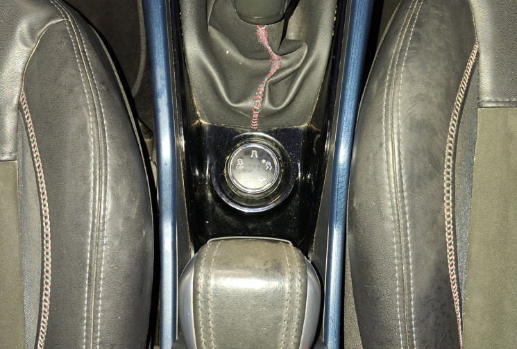 Peugeot 2008 1.6 VTi 120  16V ATTELAGE GARANTIE 6 MOIS