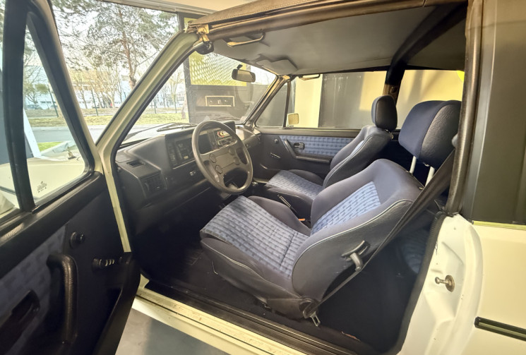 Volkswagen Golf 1 CABRIOLET 1.6 75 8V KARMANN