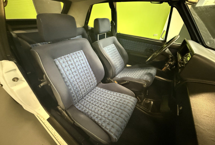 Volkswagen Golf 1 CABRIOLET 1.6 75 8V KARMANN