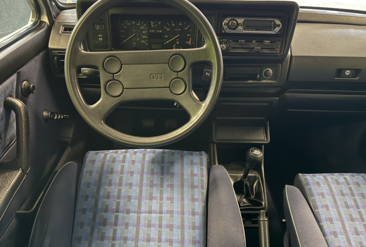 Volkswagen Golf 1 CABRIOLET 1.6 75 8V KARMANN