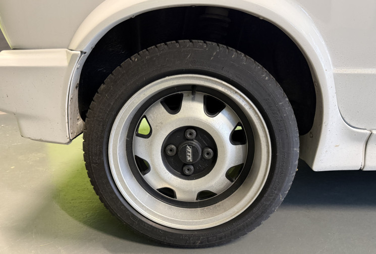 Volkswagen Golf 1 CABRIOLET 1.6 75 8V KARMANN