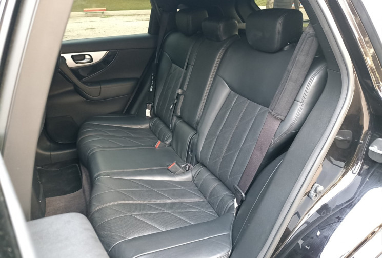 Infinity QX70 S 3.0L V6 238CH - Full Option - Bose - Toit ouvrant - Cuir - Camera 360 - ACC