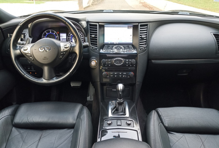 Infinity QX70 S 3.0L V6 238CH - Full Option - Bose - Toit ouvrant - Cuir - Camera 360 - ACC