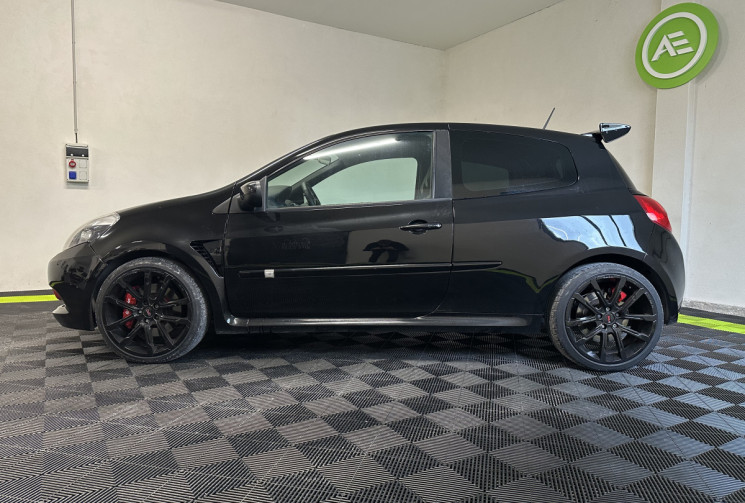 Renault Clio CLIO 3 RS 2.0 16v Renault Sport Luxe 