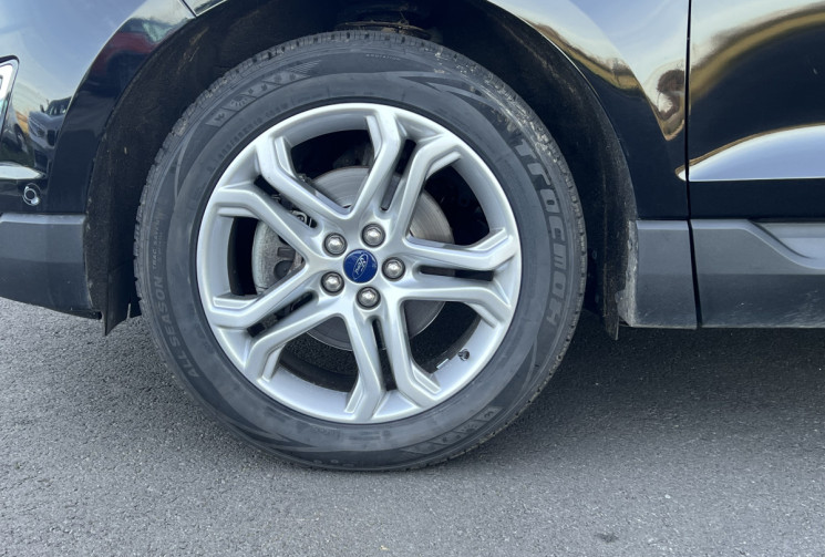 Ford EDGE 2.0 TDCi 4x4 Powershift 210 cv TITANIUM / Attelage / Toit ouvrant