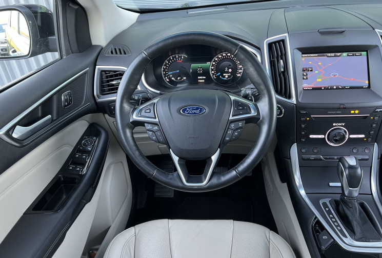 Ford EDGE 2.0 TDCi 4x4 Powershift 210 cv TITANIUM / Attelage / Toit ouvrant