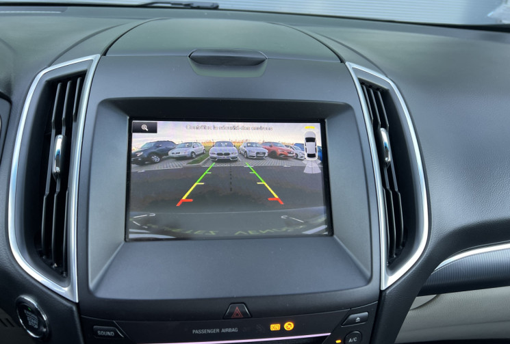 Ford EDGE 2.0 TDCi 4x4 Powershift 210 cv TITANIUM / Attelage / Toit ouvrant