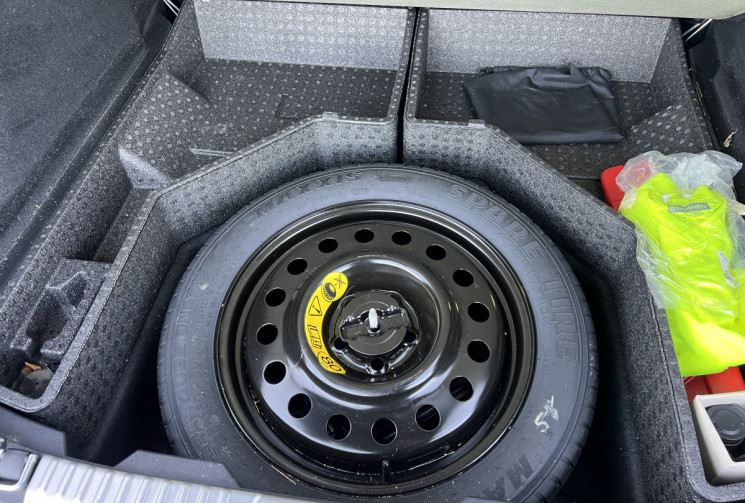 Ford EDGE 2.0 TDCi 4x4 Powershift 210 cv TITANIUM / Attelage / Toit ouvrant