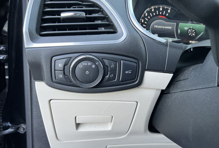 Ford EDGE 2.0 TDCi 4x4 Powershift 210 cv TITANIUM / Attelage / Toit ouvrant