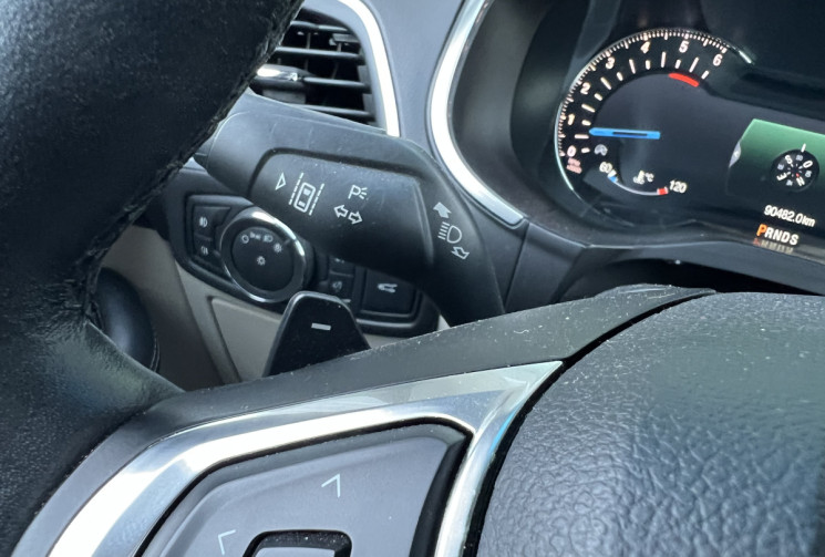 Ford EDGE 2.0 TDCi 4x4 Powershift 210 cv TITANIUM / Attelage / Toit ouvrant