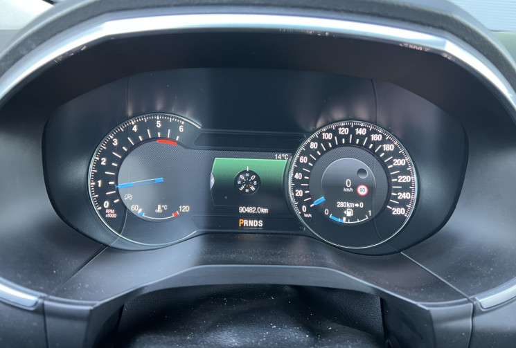 Ford EDGE 2.0 TDCi 4x4 Powershift 210 cv TITANIUM / Attelage / Toit ouvrant