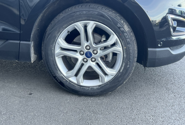 Ford EDGE 2.0 TDCi 4x4 Powershift 210 cv TITANIUM / Attelage / Toit ouvrant