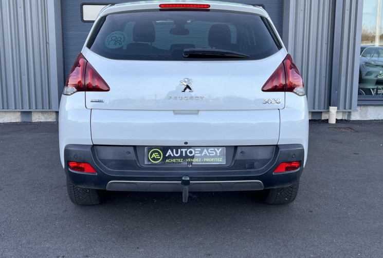 Peugeot 3008 2.0 BlueHDi 150 cv ALLURE - ATTELAGE- DISTRIBUTION NEUVE