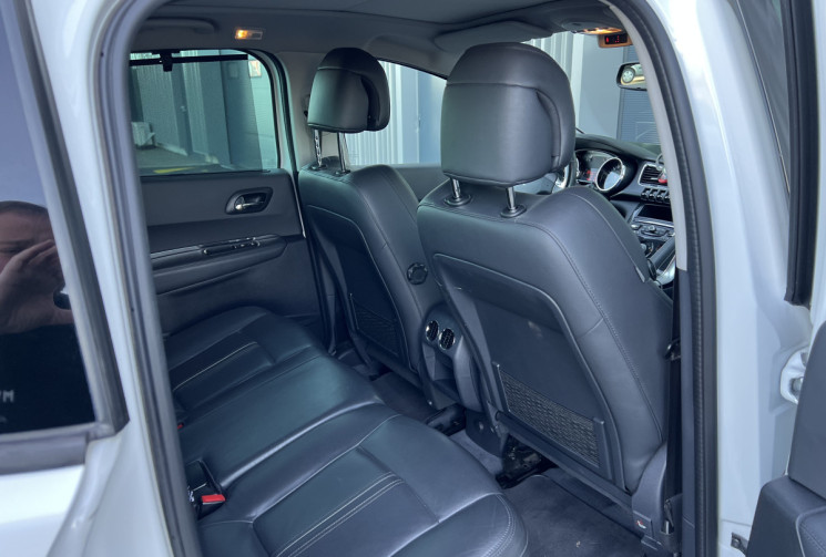 Peugeot 3008 2.0 BlueHDi 150 cv ALLURE - ATTELAGE- DISTRIBUTION NEUVE