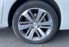 Peugeot 3008 2.0 BlueHDi 150 cv ALLURE - ATTELAGE- DISTRIBUTION NEUVE