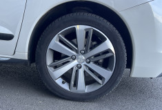 Peugeot 3008 2.0 BlueHDi 150 cv ALLURE - ATTELAGE- DISTRIBUTION NEUVE