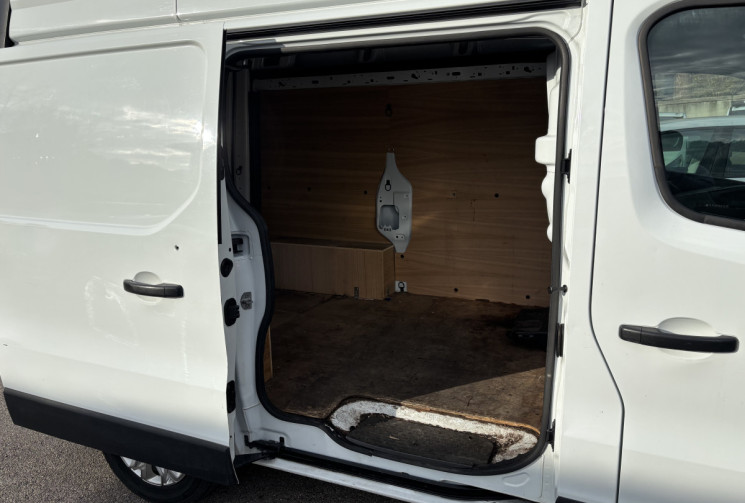 Renault Trafic L1H2 / 1.6 dCi 125 ch / CONFORT / 11658 HT