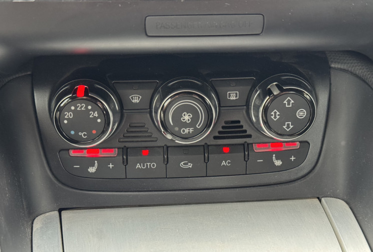 Audi TT Coupé S-Line Quattro 2.0 TFSi 211 ch S-Tronic 6 / BOSE / Siege chauffant / Entretien à jour