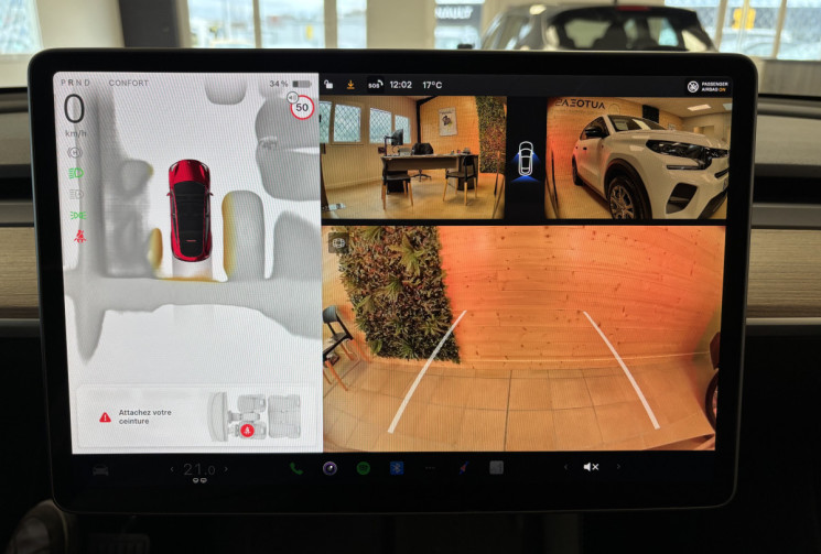 Tesla Model Y STANDARD RWD / GARANTIE TESLA / 1 ERE MAIN 