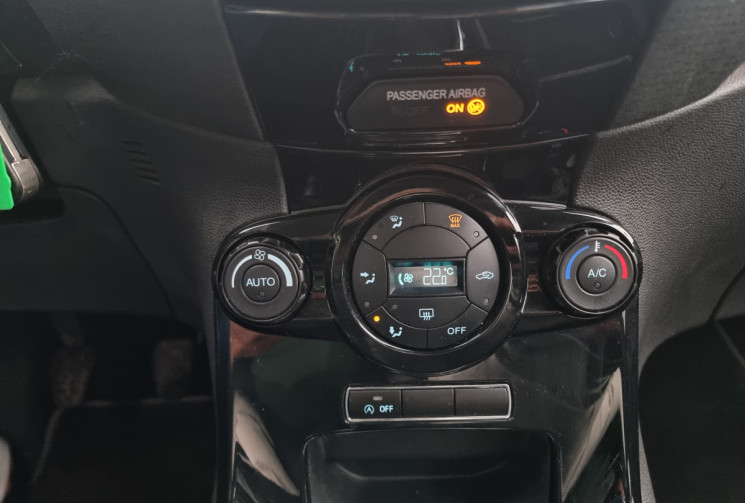 Ford Fiesta 1.0 ECOBOOST TITANIUM 