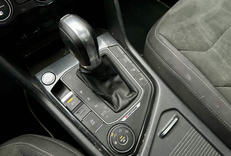 Volkswagen Tiguan 1.4 TSI 150 CARAT 4MOTION DSG6 * TOIT OUVRANT * ENTRETIEN COMPLET * GARANTIE 6MOIS