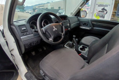 Mitsubishi Pajero 3.2 DI-D DPF 4WD INFORM