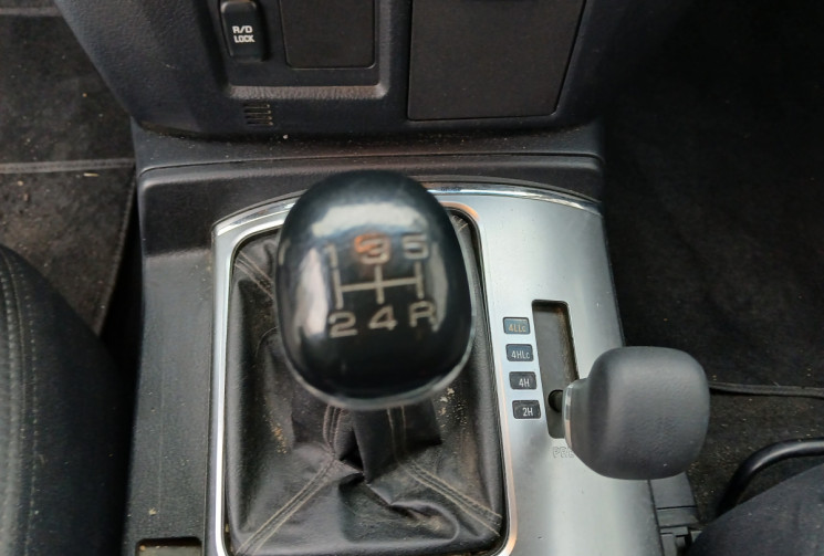 Mitsubishi Pajero 3.2 DI-D DPF 4WD INFORM