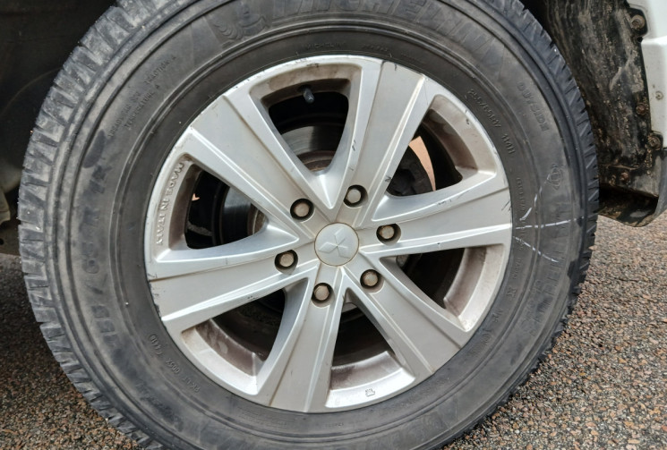 Mitsubishi Pajero 3.2 DI-D DPF 4WD INFORM