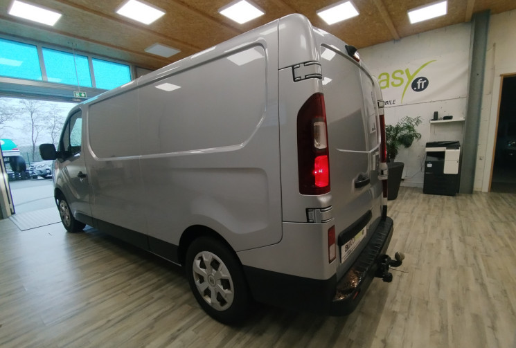 Renault Trafic III RED EDITION BY RENAULT TRUCKS Phase 3 L1H1 2.8T 2.0 dCi 16V 130 cv