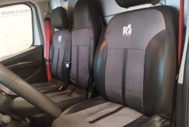 Renault Trafic III RED EDITION BY RENAULT TRUCKS Phase 3 L2H1 2.8T 2.0 dCi 16V 130 cv