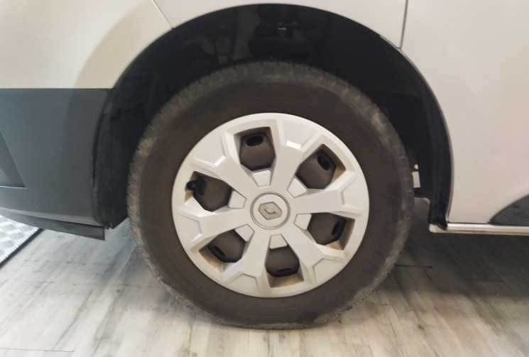 Renault Trafic III RED EDITION BY RENAULT TRUCKS Phase 3 L1H1 2.8T 2.0 dCi 16V 130 cv