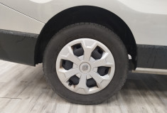 Renault Trafic III RED EDITION BY RENAULT TRUCKS Phase 3 L2H1 2.8T 2.0 dCi 16V 130 cv