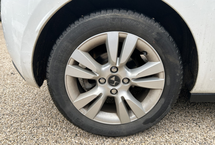 Citroën DS3 (2) 1.6 BLUEHDI 100 Ch BE CHIC * CAMERA * GPS