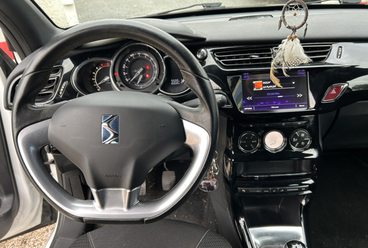Citroën DS3 (2) 1.6 BLUEHDI 100 Ch BE CHIC * CAMERA * GPS