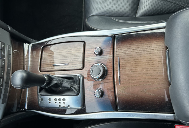 Infinity Q70 M 35 V6 3.5 Hybride 364 CV BVA 2WD