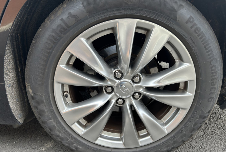 Infinity Q70 M 35 V6 3.5 Hybride 364 CV BVA 2WD