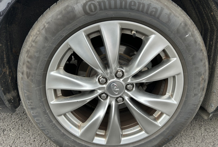 Infinity Q70 M 35 V6 3.5 Hybride 364 CV BVA 2WD