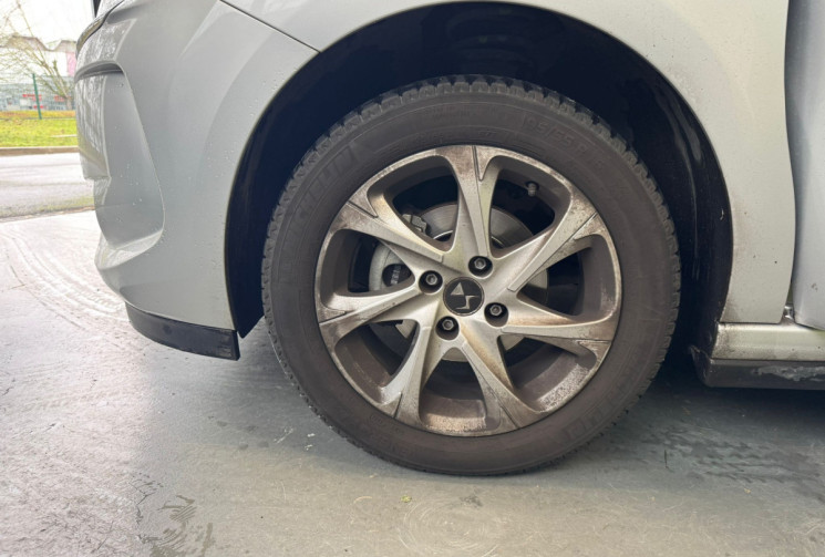 DS DS 3  1.2 82CH CAMERA DE RECUL / FEUX AUTOMATIQUE 