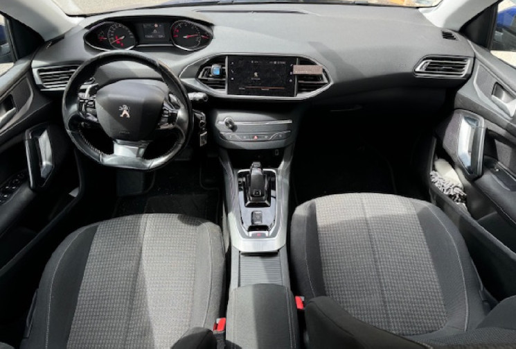 Peugeot 308 allure 1.5 hdi 130 cv origine France 3em main / état neuf / carnet full Peugeot / 