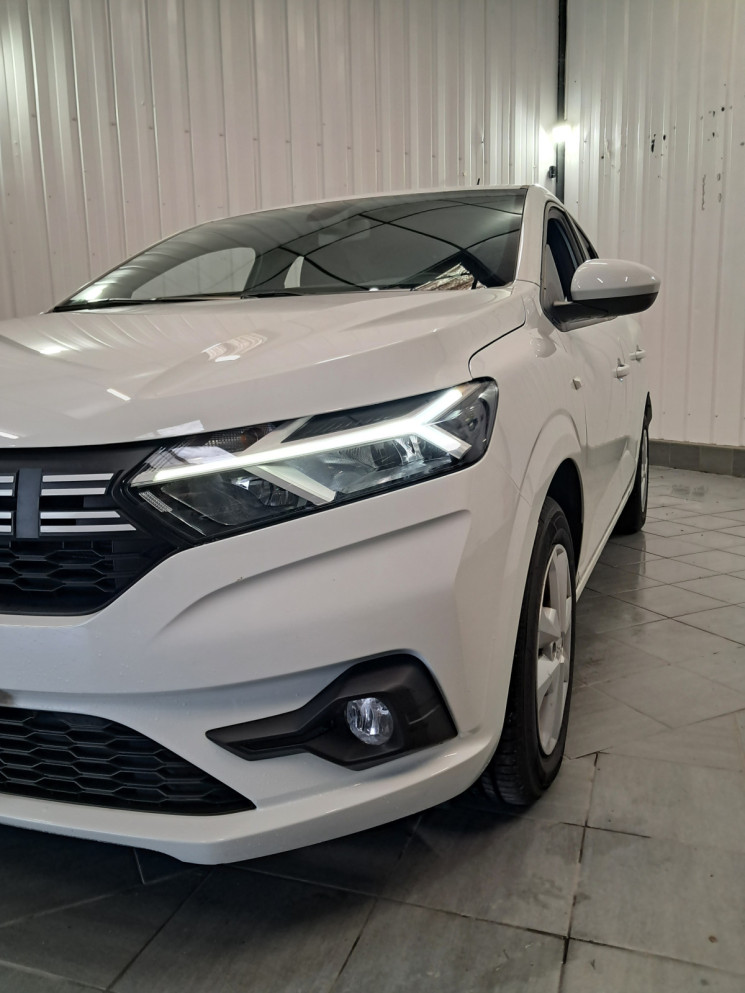 Dacia Sandero III (BJI) 1.0 TCe 90  Expression -1ER MAIN - ENTRETIEN A JOUR 