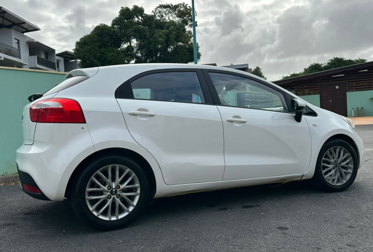 Kia RIO 1.2 85ch Active 5p // Boite manuelle // Bon état