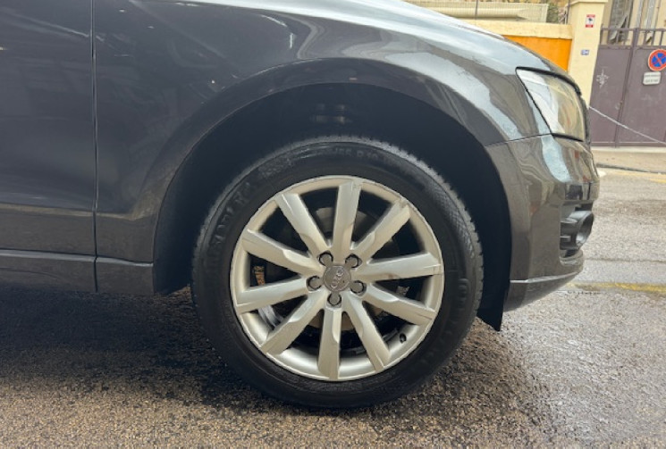 Audi Q5 quattro ambition luxe 3.0 v6 239 cv / CARPLAY / CAMERA / TOIT OUVRANNT / GPS / 