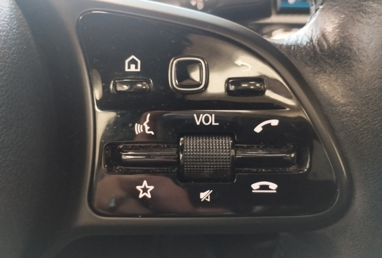 Mercedes Classe A Style Line_Classe A 180 d 116ch Style Line 7G-DCT TOIT OUVRANT 