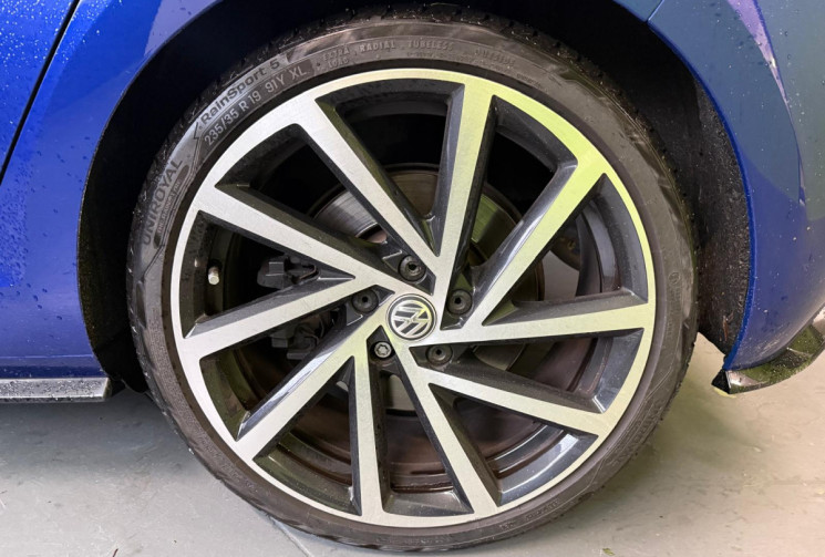 Volkswagen Golf 2.0 TSI 310 R 4MOTION DSG7 * Ligne Akrapovic / Toit ouvrant / CarPlay 