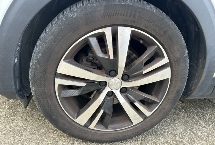 Peugeot 3008 II 1.2 THP EAT6 130 Allure business Distribution changée/sièges chauffants électriques