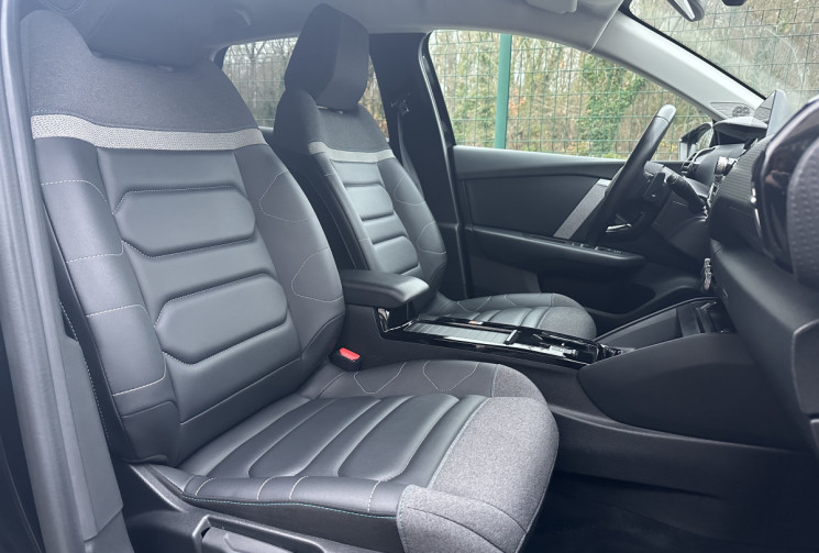 Citroën C4 1.5 BlueHDI 130 SHINE EAT8 * AFFICHAGE TETE HAUTE * CARPLAY * ENTRETIEN A JOUR * GARANTIE